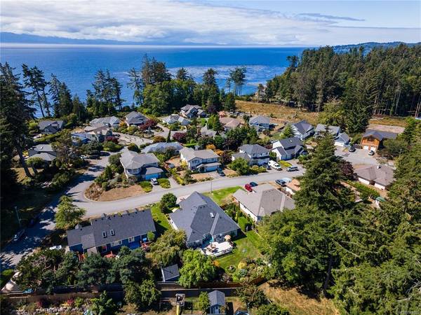 Sooke, BC V9Z 0S8,1646 Winnifred Pl