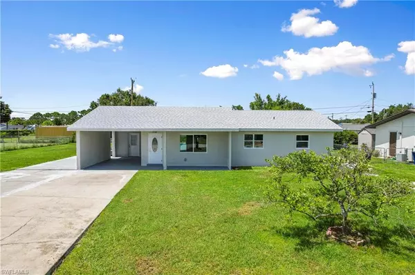 238 Lakeview DR, North Fort Myers, FL 33917