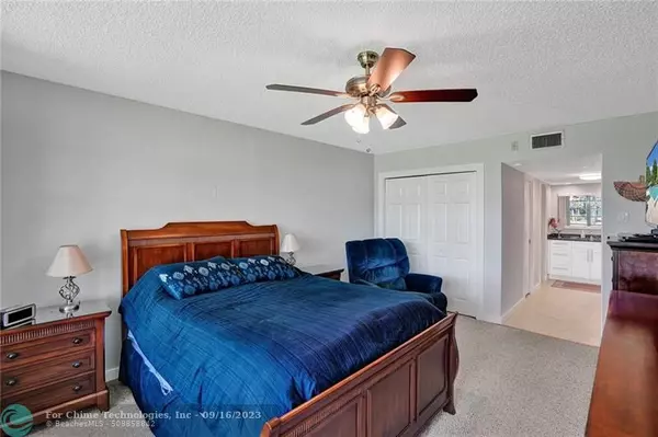 Pompano Beach, FL 33069,907 Cypress Ter  #204