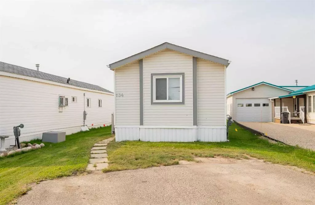 Grande Prairie, AB T8X 1P5,10615 88 ST #134