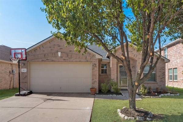 2023 Archer Drive, Grand Prairie, TX 75052