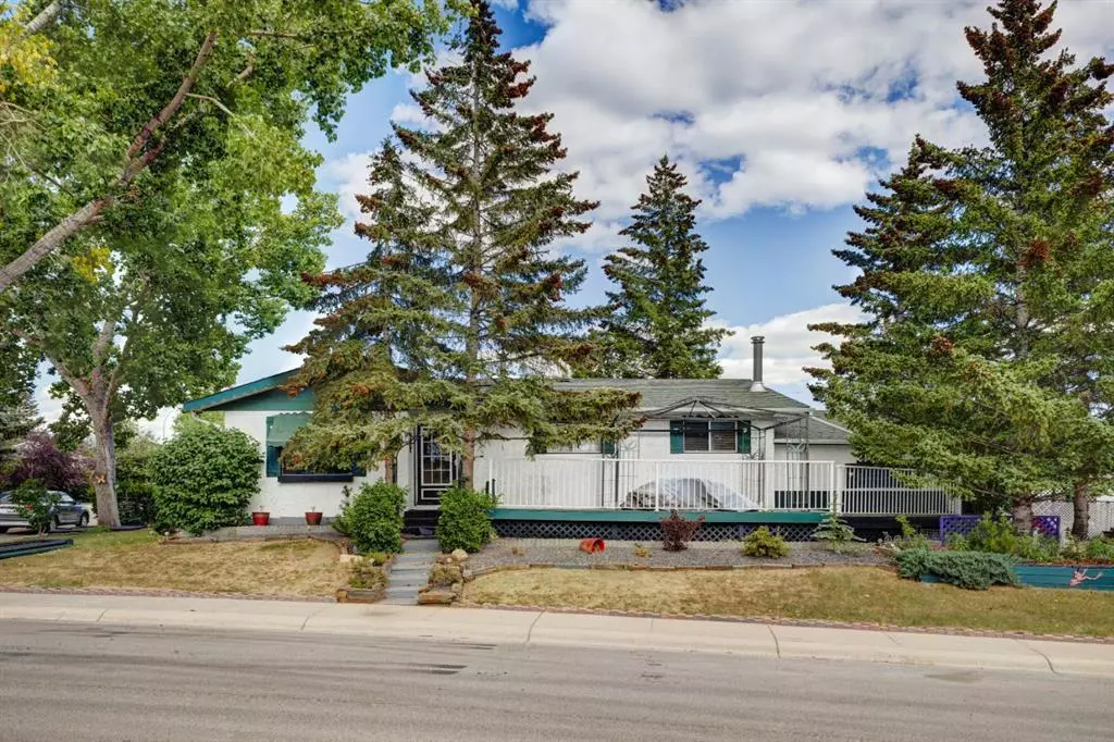 Airdrie, AB T4B 1L1,5 Alpine CRES SE