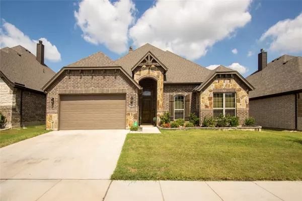 5352 Barley Drive, Fort Worth, TX 76179