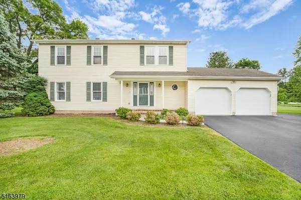 2 White Birch Ct, Branchburg Twp., NJ 08876