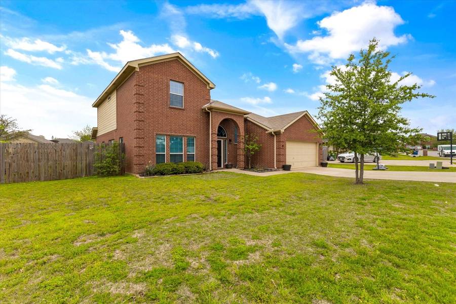 810 Wandering Court, Granbury, TX 76049