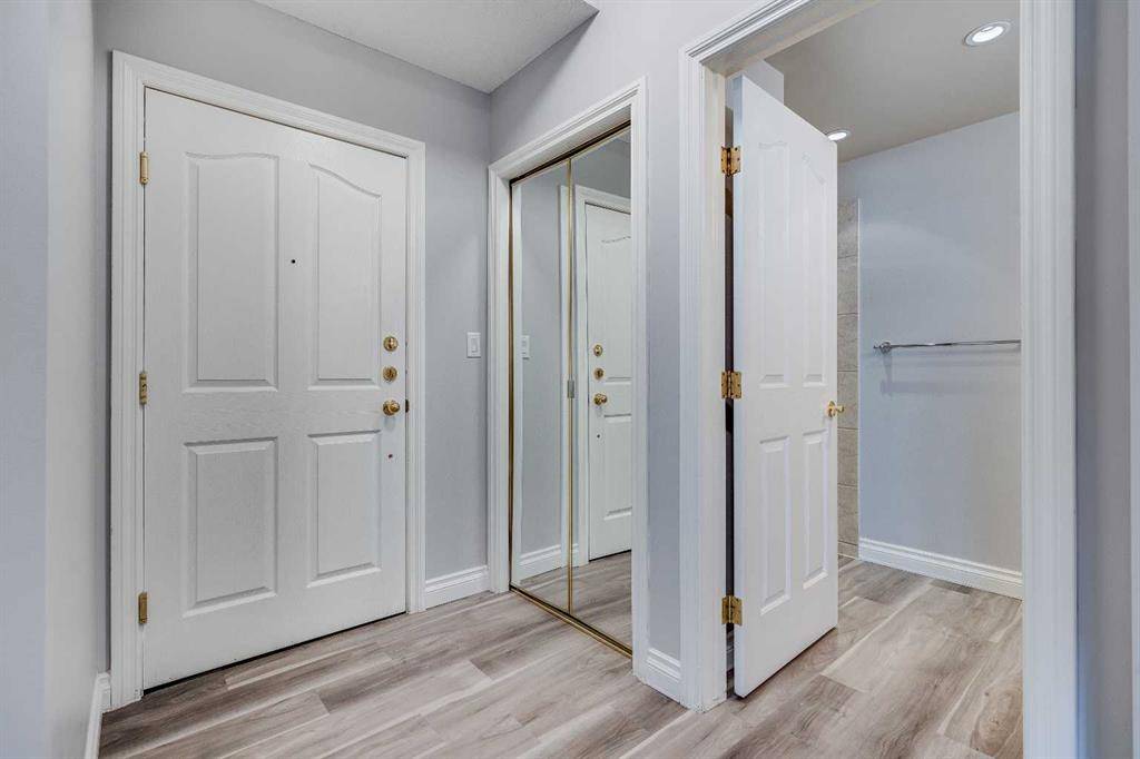 Calgary, AB T3C 0P6,1315 12 AVE SW #405