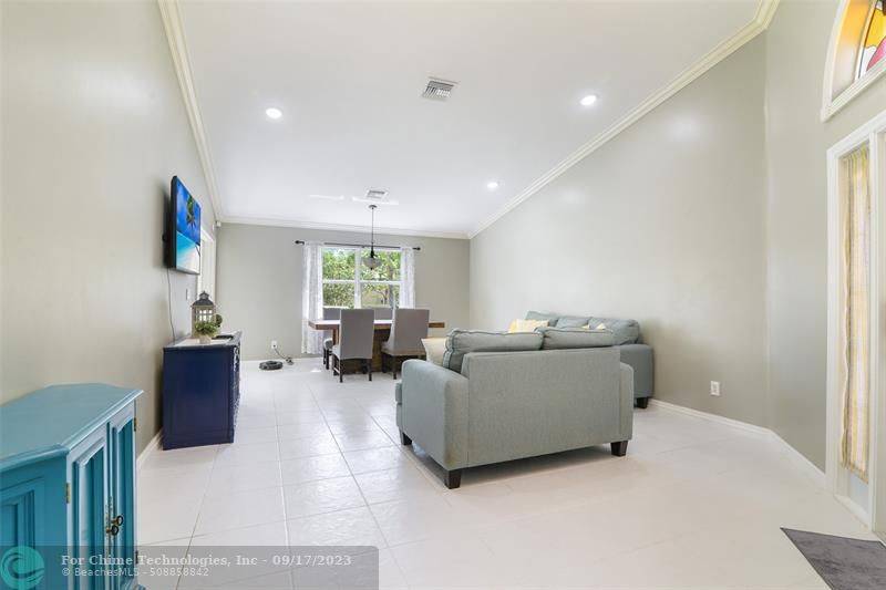 Tamarac, FL 33321,8589 Jade Dr