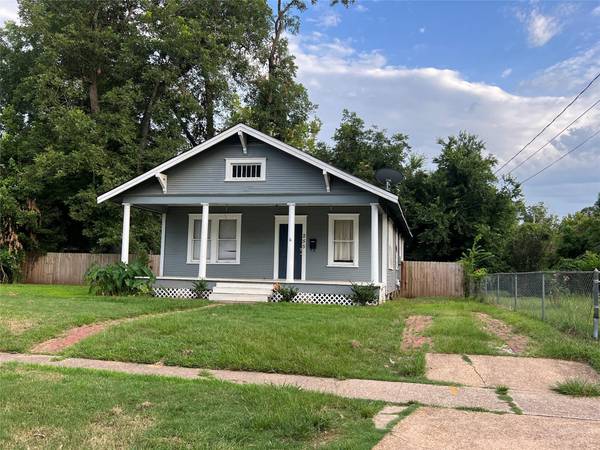 255 E Fairview Street, Shreveport, LA 71104