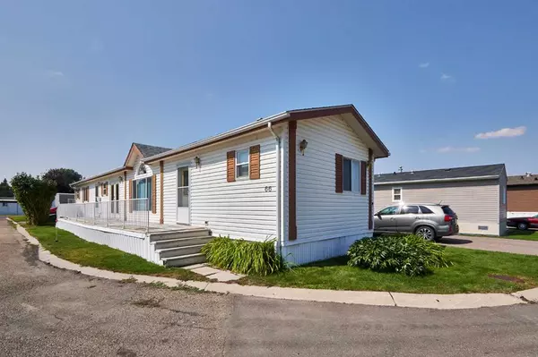 Medicine Hat, AB T1B 1R3,2248 Southview DR SE #66