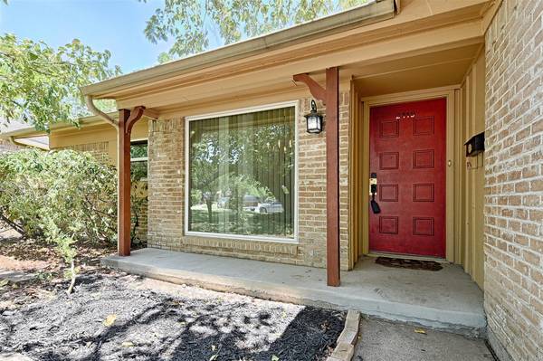 2119 Austin Drive, Carrollton, TX 75006