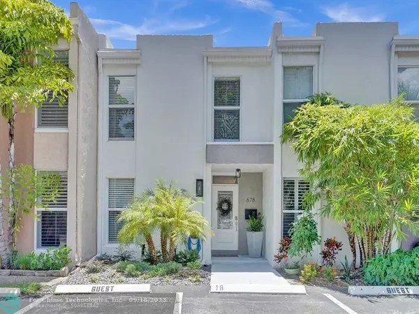 Wilton Manors, FL 33305,678 Kensington Pl  #1B