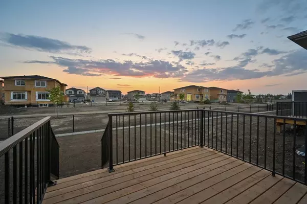 Chestermere, AB T1X 2S2,122 south shore court