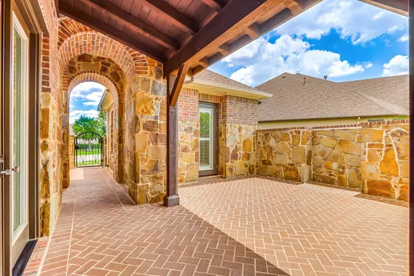 Denton, TX 76207,9900 Lindenwood Trail