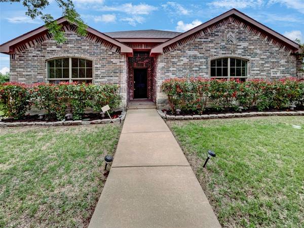 908 Mockingbird Lane, Glenn Heights, TX 75154