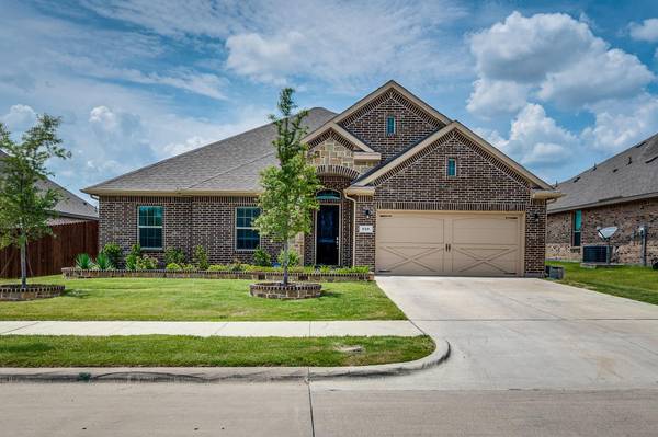 629 Grove Park Lane, Midlothian, TX 76065