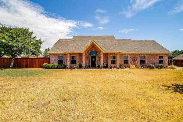 2509 Lakeshore Drive, Cleburne, TX 76033