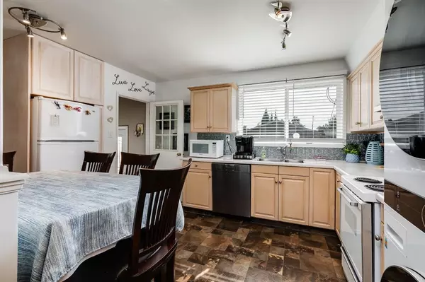 Calgary, AB T2J0Z8,9420 Abbott PL SE