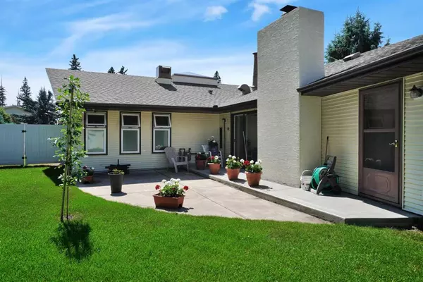 Red Deer, AB T4P 1J3,52 Pallo Close