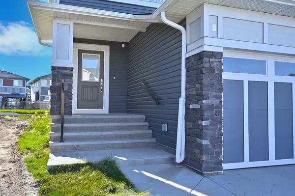 Airdrie, AB T4B5G9,36 Midtown Close SW