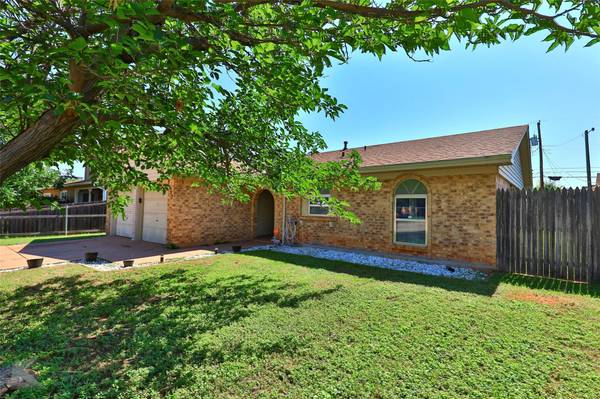 2557 N Willis Street, Abilene, TX 79603