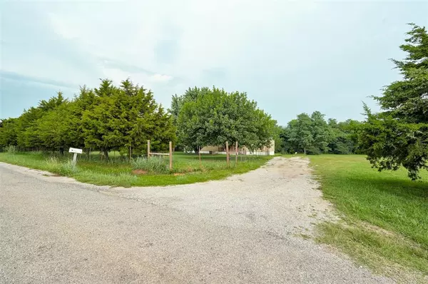 2108 County Road 1245, Tuttle, OK 73089