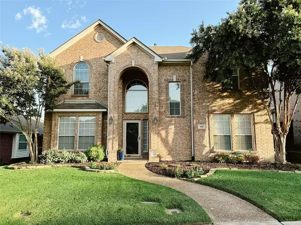 460 Crestview Point Drive, Lewisville, TX 75067