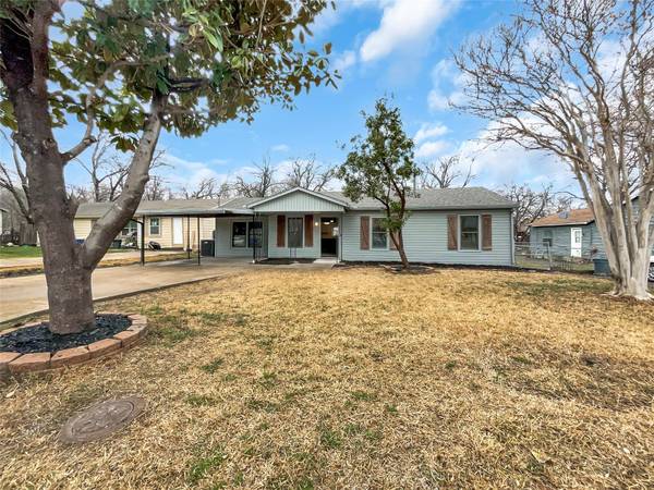 7824 Longfield Drive, White Settlement, TX 76108