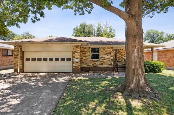 1505 Bardfield Avenue, Garland, TX 75041