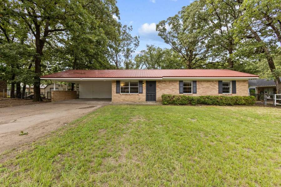 1214 Lakeside Drive, Grand Saline, TX 75140