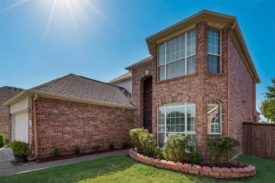 617 Blue Sky Drive, Arlington, TX 76002