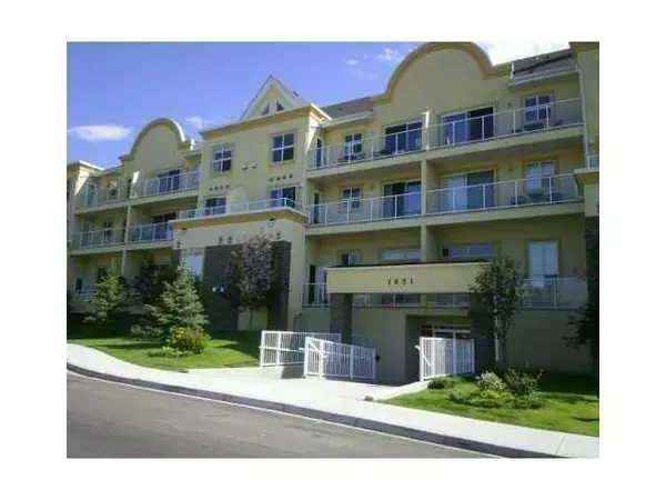 Calgary, AB T2T 1J5,1631 28 AVE SW #403