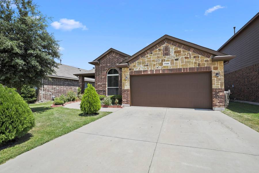 7140 Cloudcroft Lane, Fort Worth, TX 76131