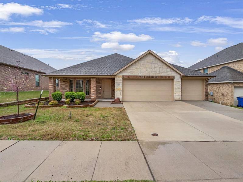 576 Mckenna Drive, Fate, TX 75087