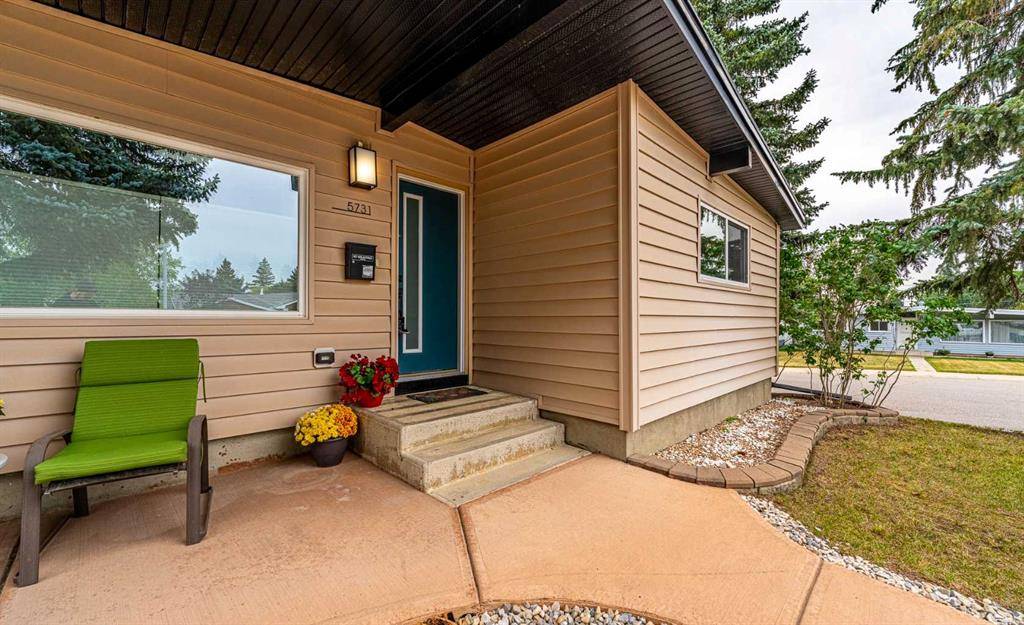 Calgary, AB T3E 5Y8,5731 Lodge CRES SW