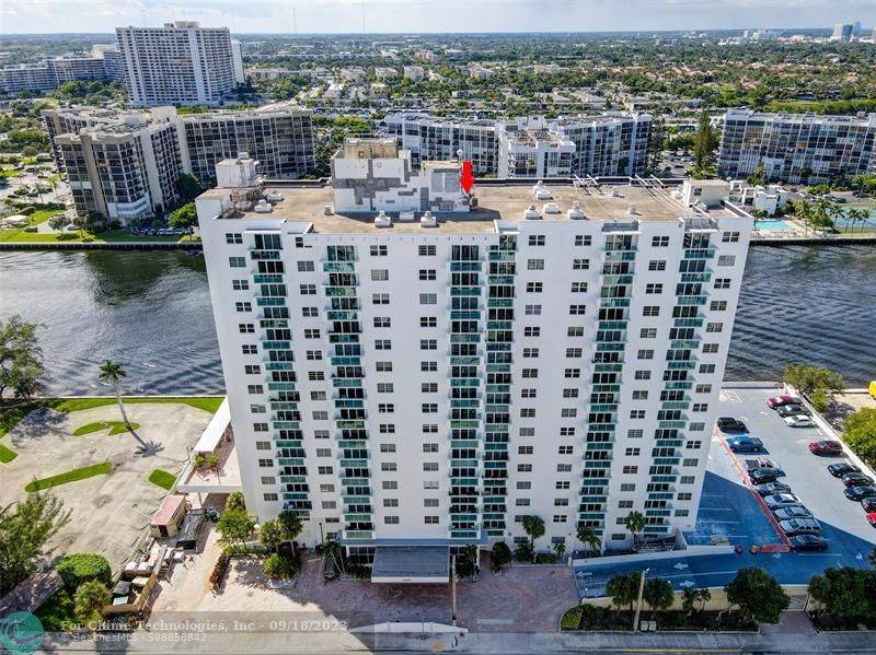 Hollywood, FL 33019,3000 S Ocean Dr  #212