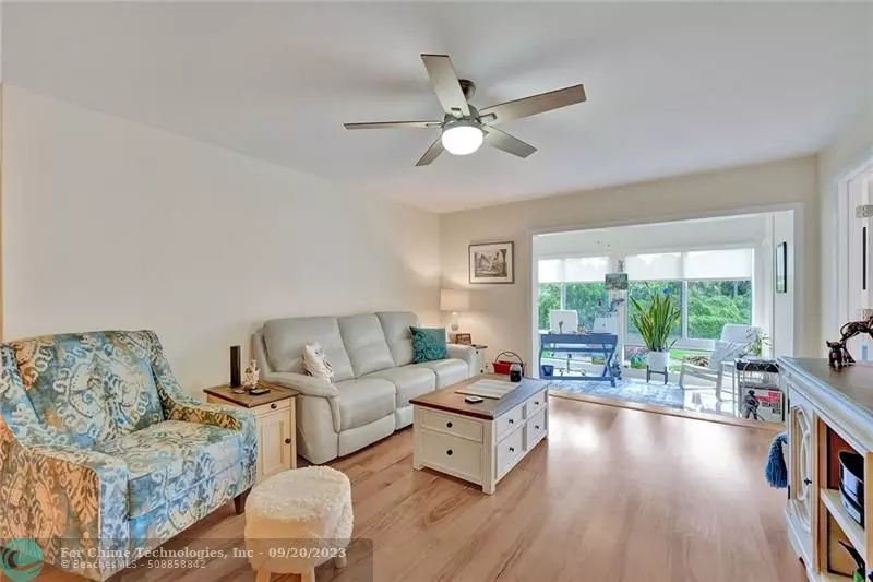 Boynton Beach, FL 33435,21 Colonial Club Dr  #204