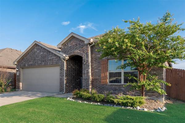 2943 Rosemount Lane, Heartland, TX 75126