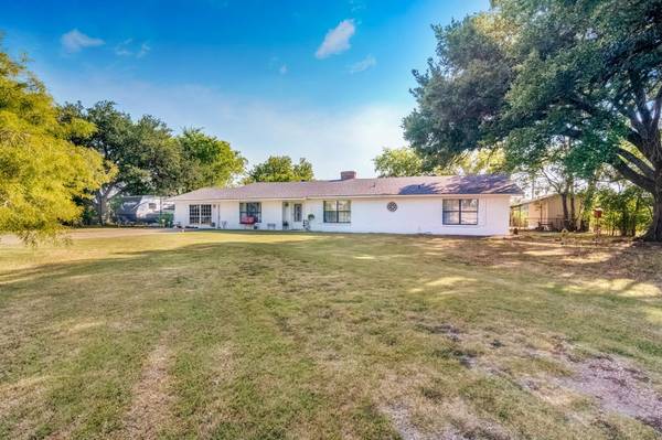 204 Corky Boyd Avenue,  Wills Point,  TX 75169