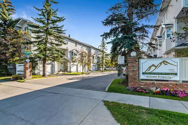 Calgary, AB T3E 7E8,97 Glenbrook Villas SW