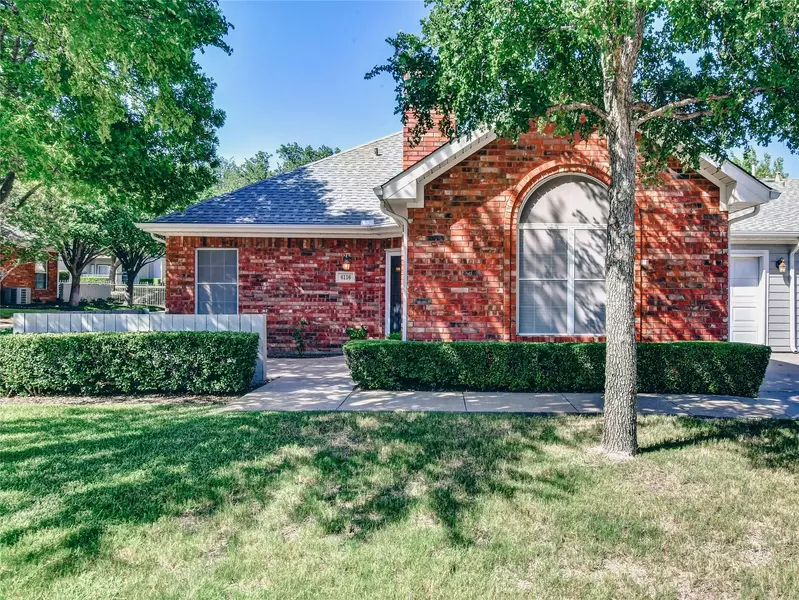 6116 Haley Lane, Fort Worth, TX 76132