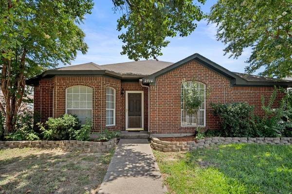 2516 Hidden Springs Drive, Mesquite, TX 75181