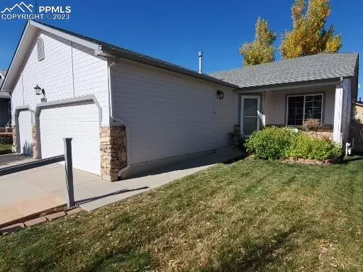 7466 Willowind DR, Colorado Springs, CO 80922