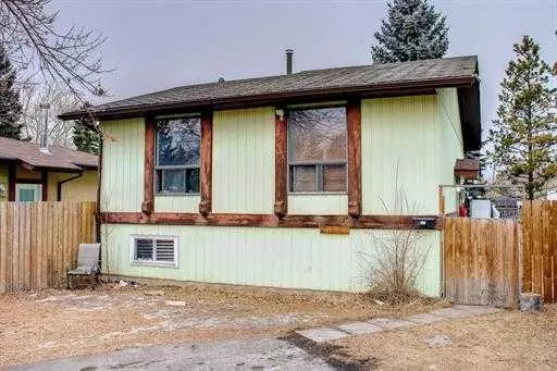 Calgary, AB T1Y 3G8,514 WHITEHILL PL NE