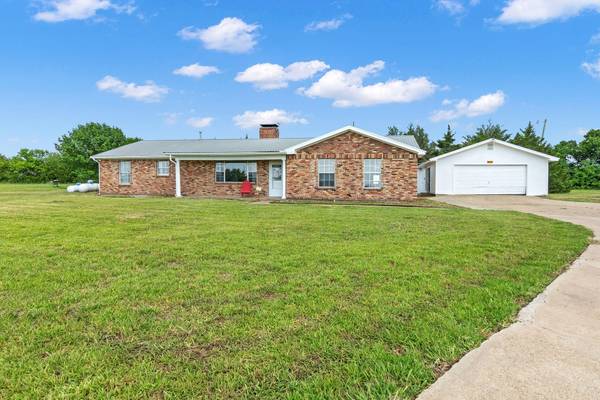 5697 County Road 2752,  Farmersville,  TX 75442