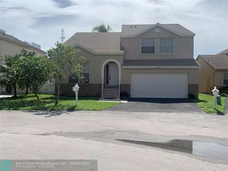 10700 SW 10th CT, Davie, FL 33324