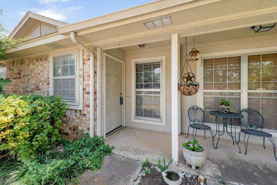 401 Augustine Drive, Euless, TX 76039