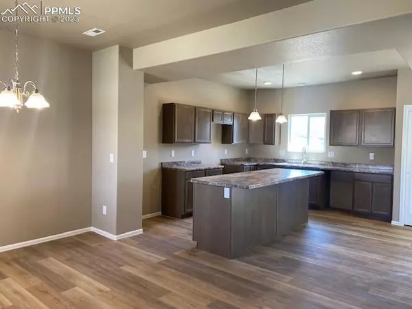 Pueblo, CO 81008,2318 Sandbar CT