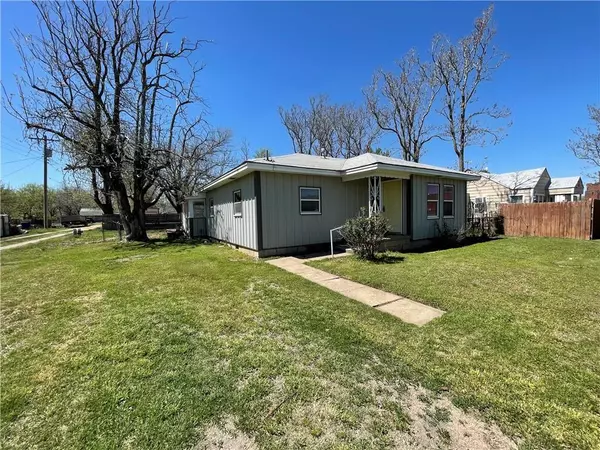 209 NW 5th Street, Minco, OK 73059