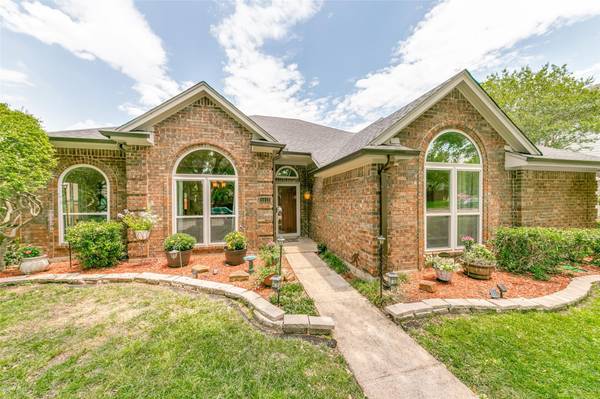 1413 Columbus Drive, Rowlett, TX 75089