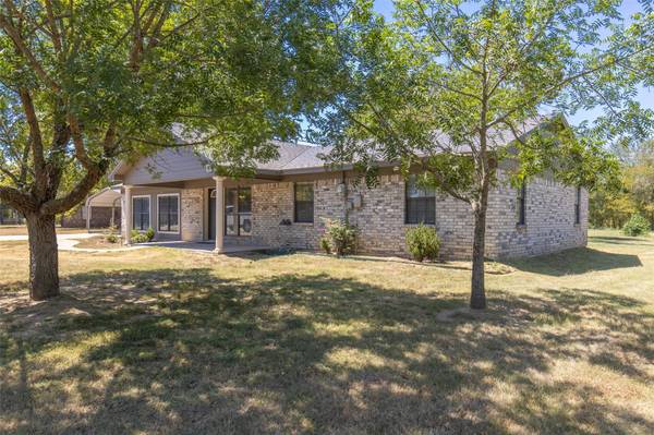 399 Rs County Road 3425, Emory, TX 75440